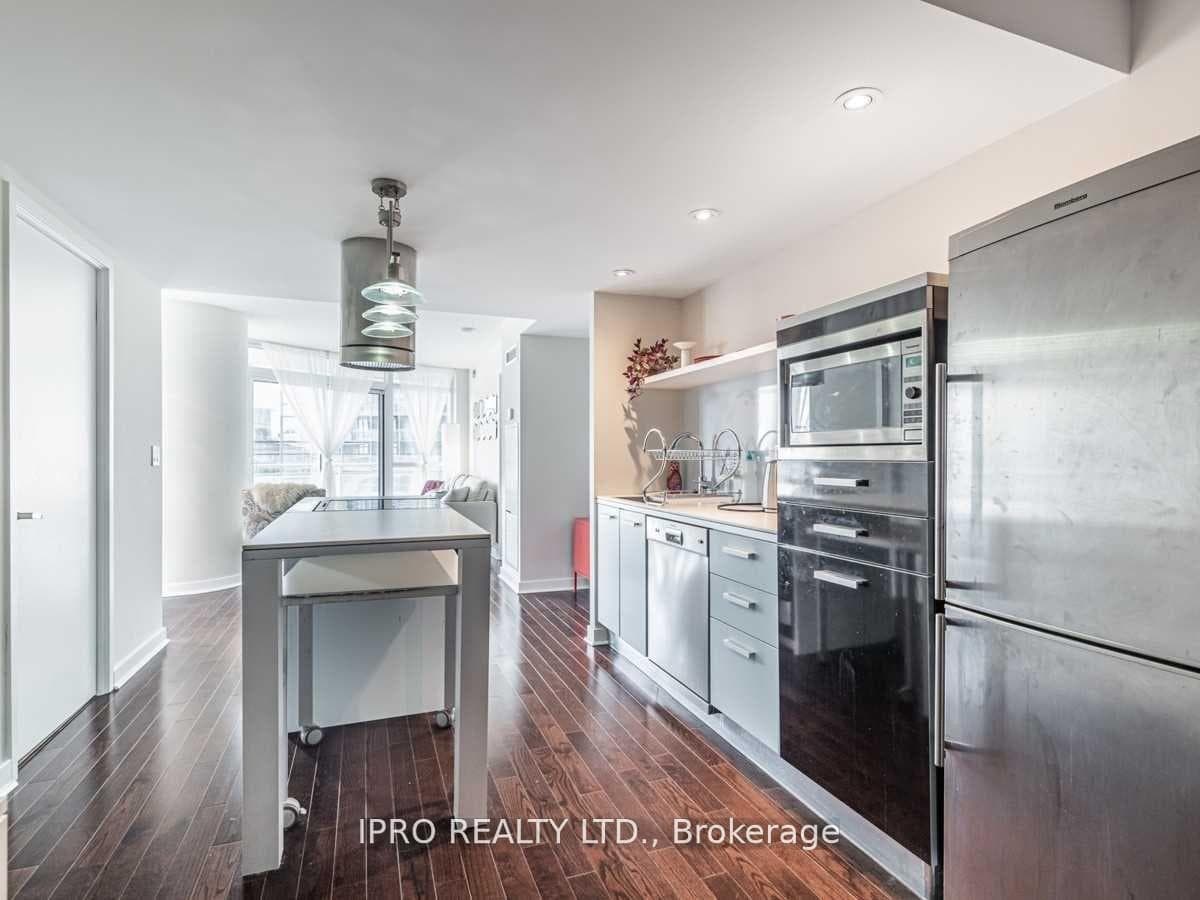 38 Dan Leckie Way Unit 1001 photo 6