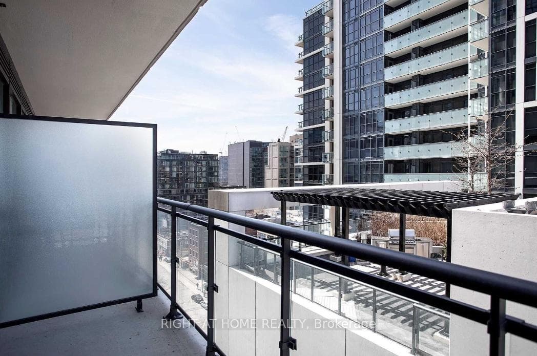 460 Adelaide Street Unit 1203 photo 12