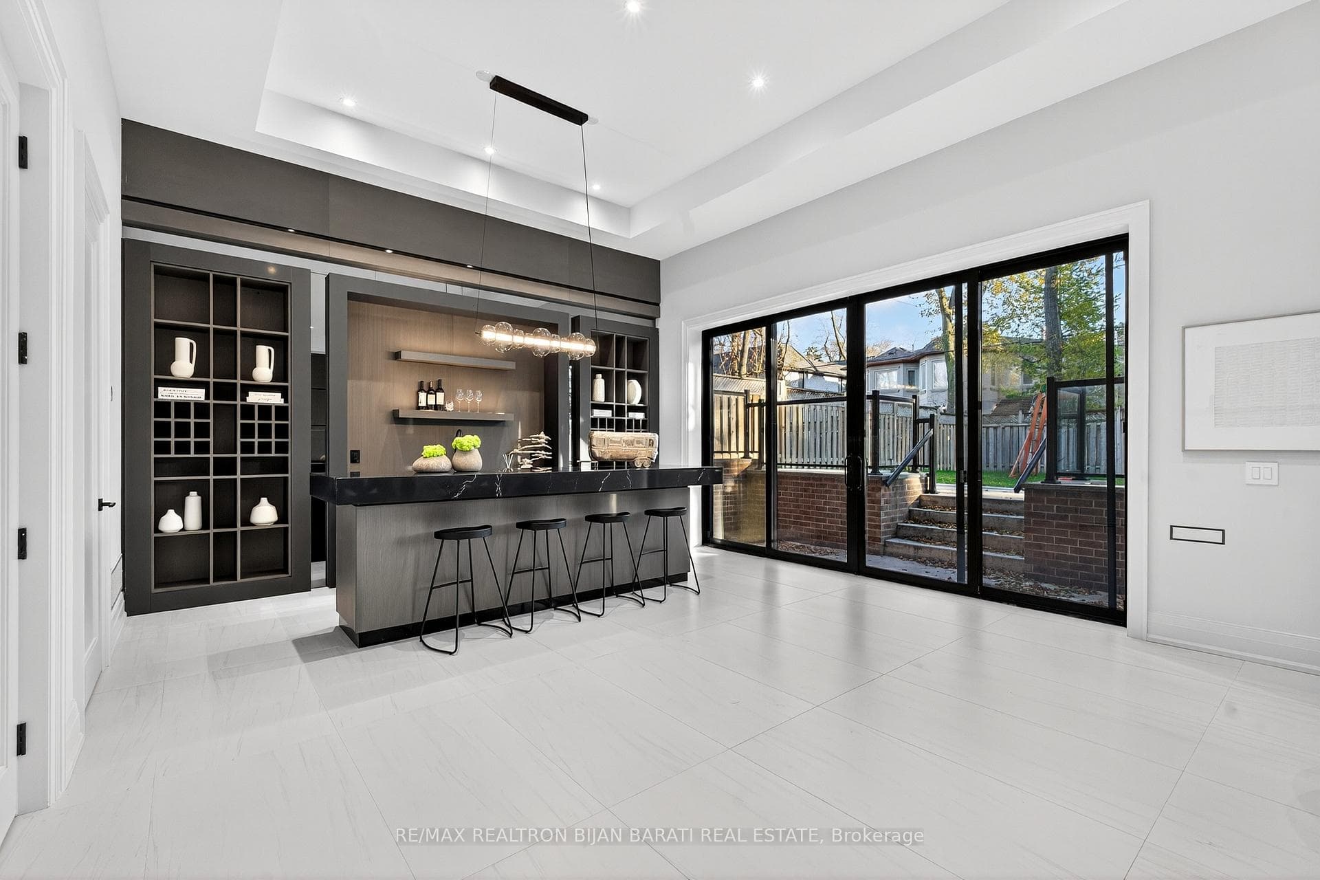 135 Alfred Avenue photo 40