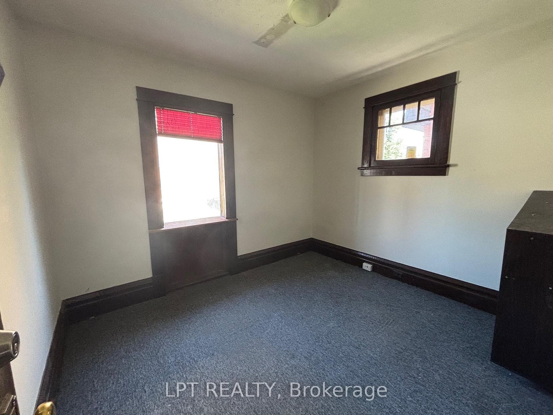 322 Waverley Street photo 13
