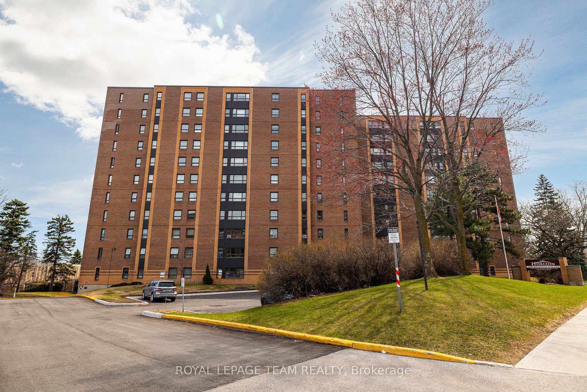 1356 Meadowlands Drive Unit 705 photo 2