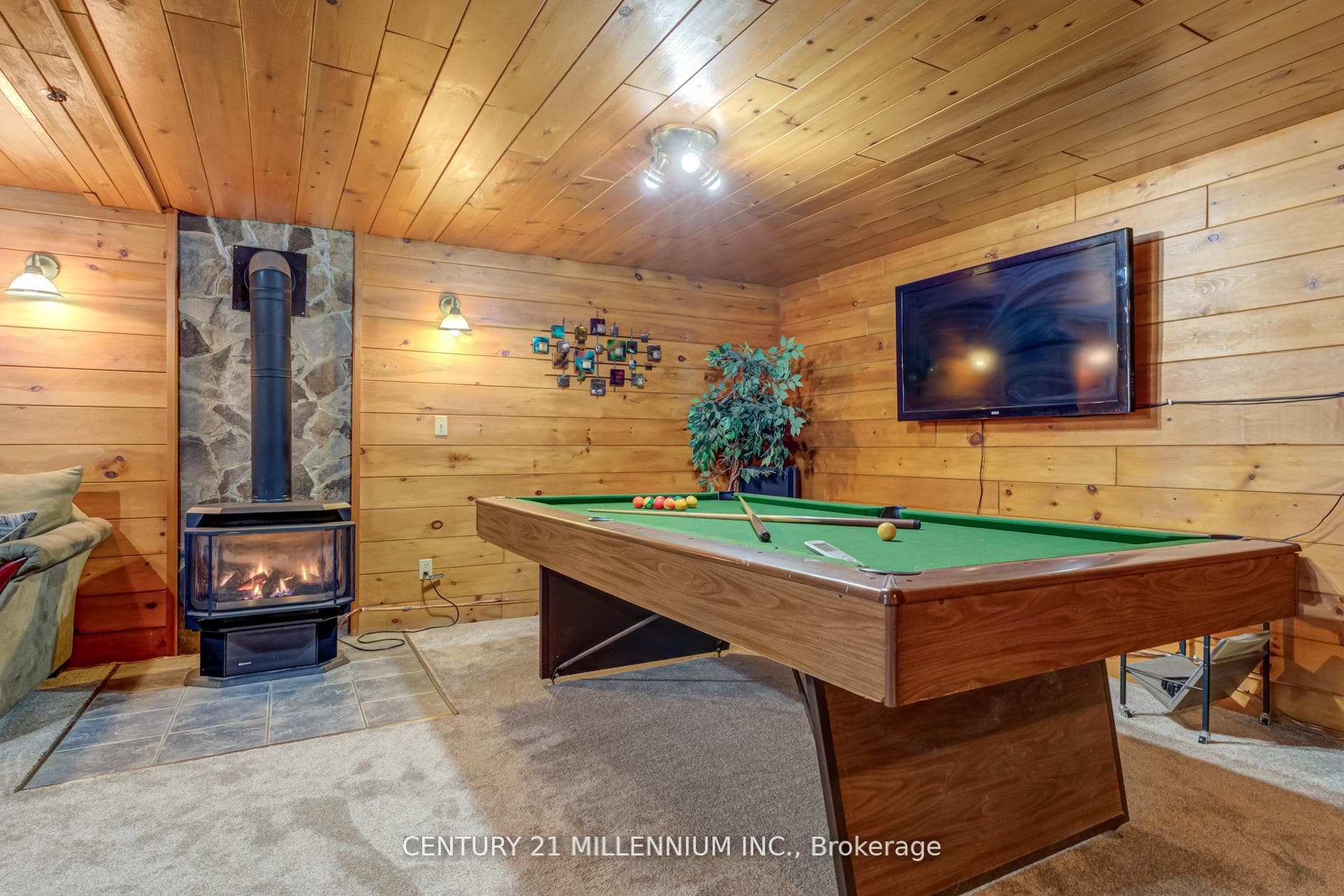 077286 7th Line photo 16