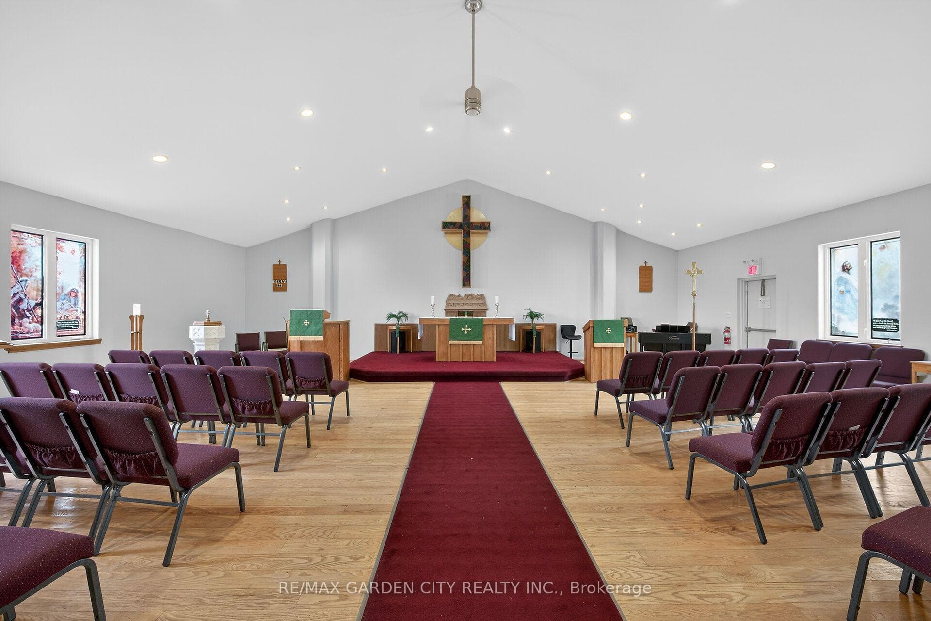 1140 Bay Street photo 17