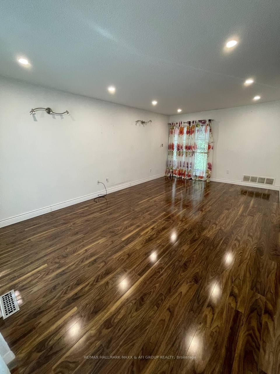 715 Mountview Place Unit Main photo 8