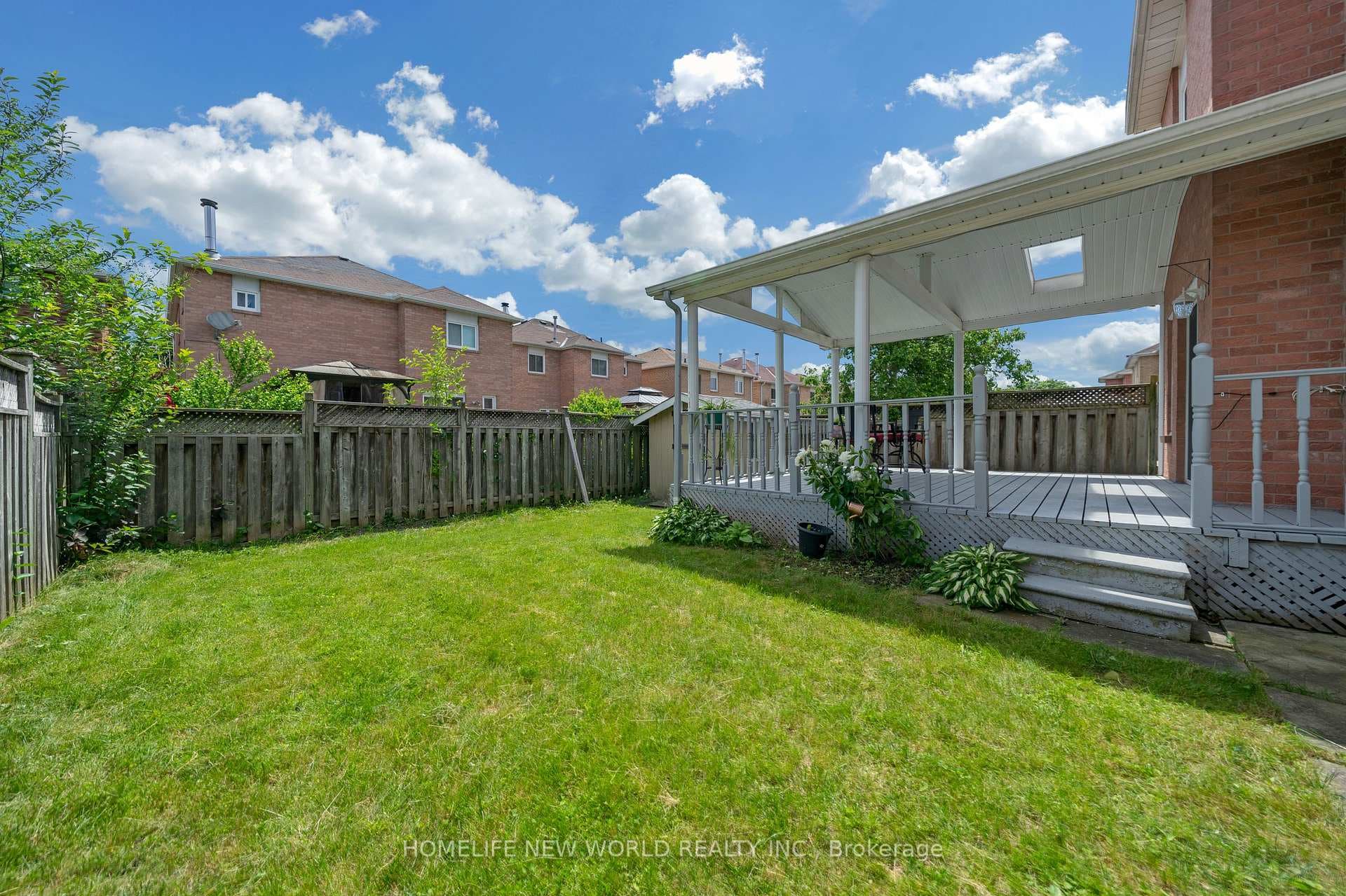 66 Macdermott Drive photo 31