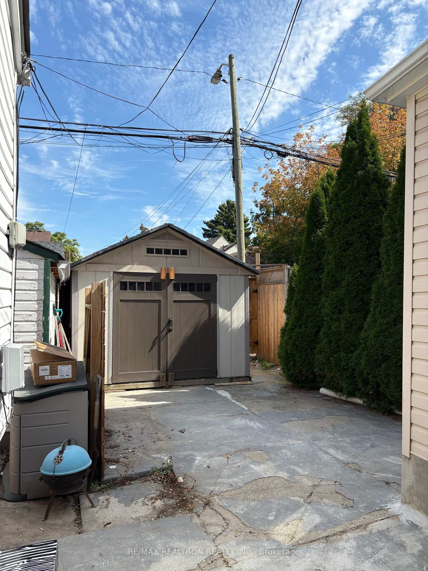 221 Winnett Avenue photo 36