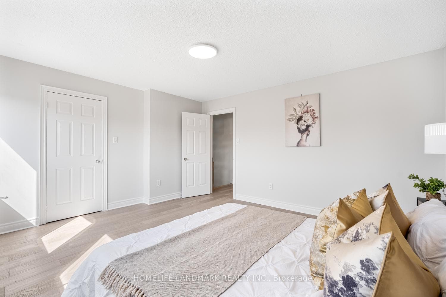 3323 Dovetail Mews photo 19
