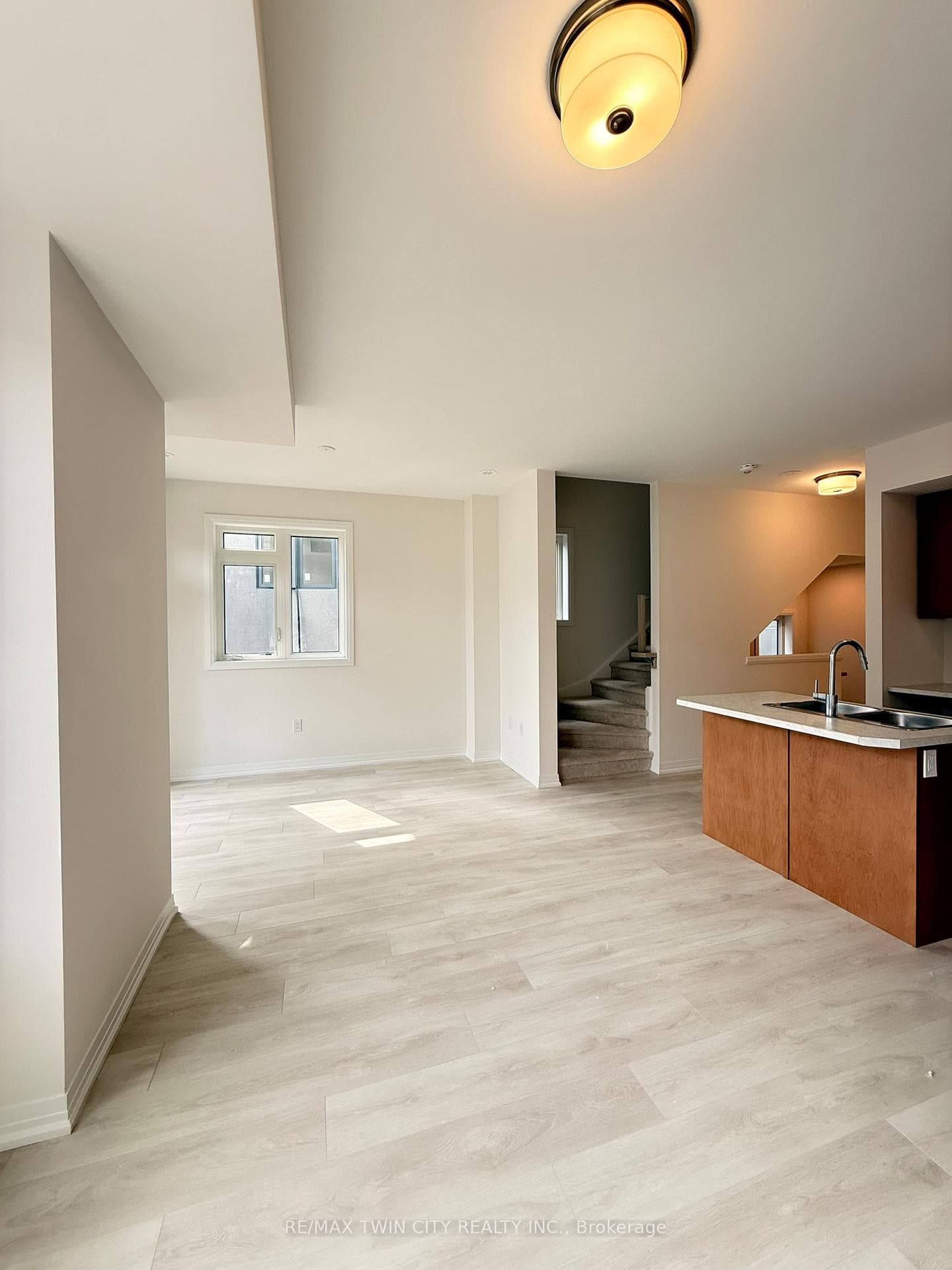 660 Colborne Street Unit 140 photo 16