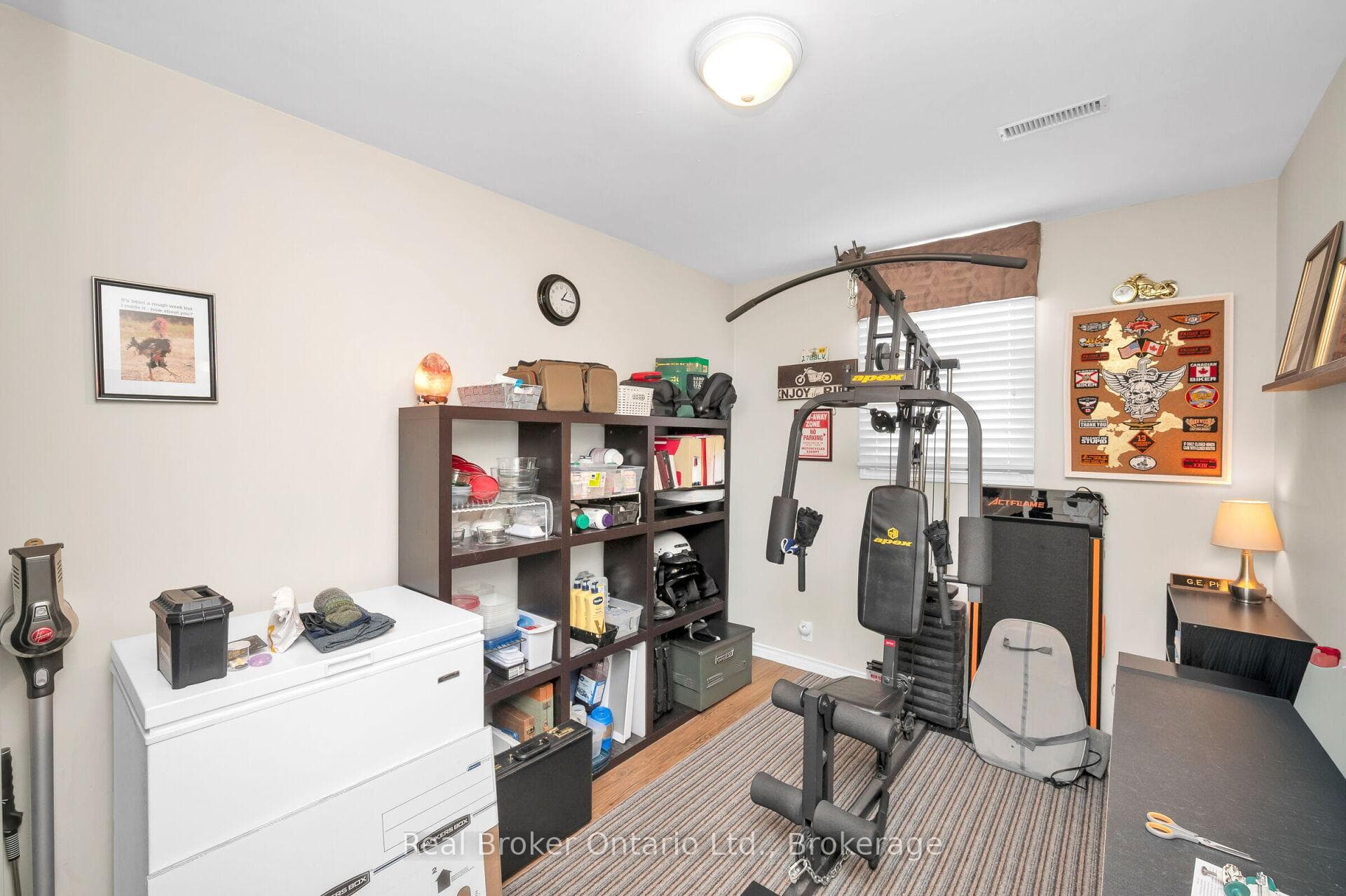 122 KING Street photo 20