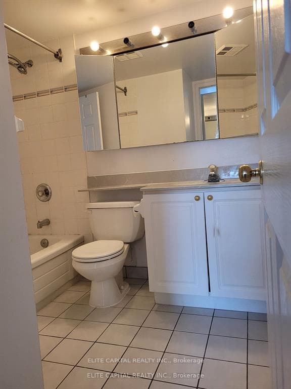 18 Pemberton Avenue Unit 307 photo 3