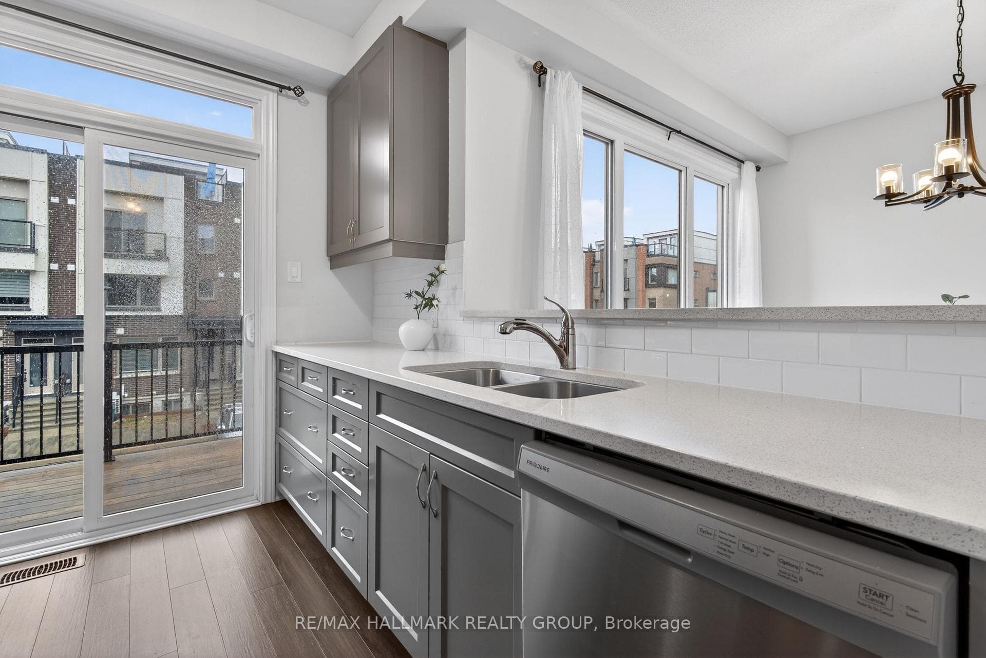 805 Kiniw Private photo 12