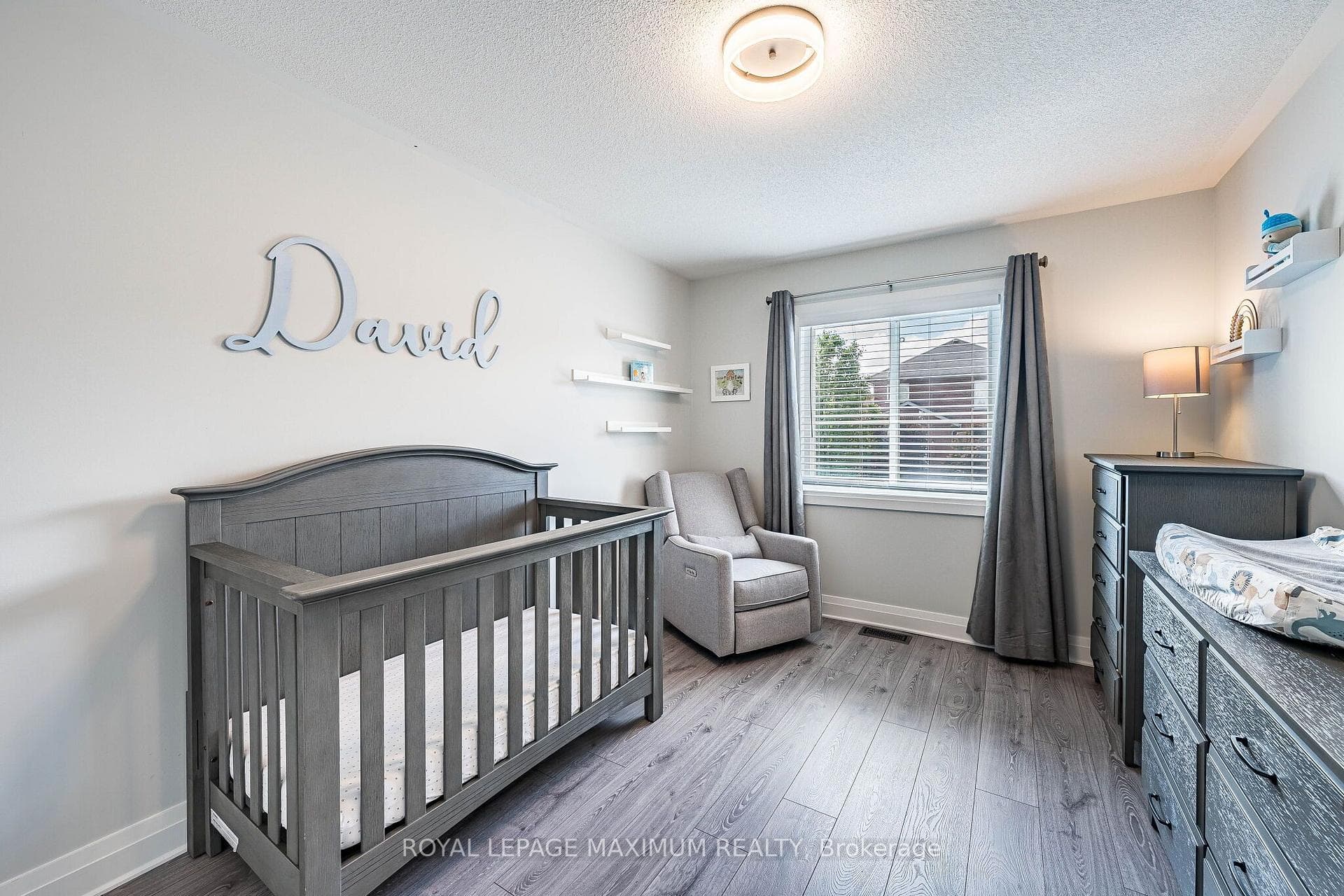 913 Miller Park Avenue photo 29