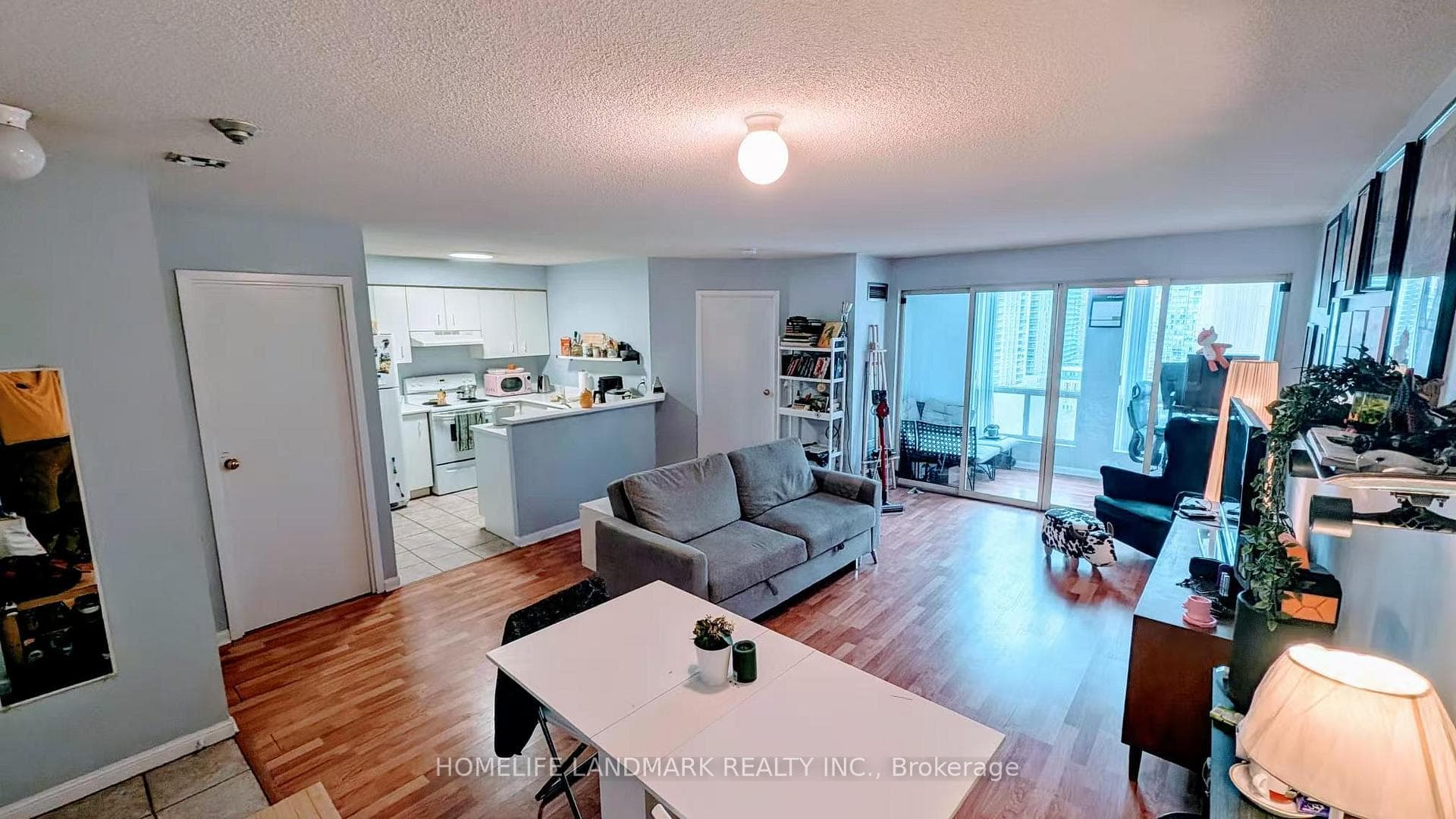 25 Grenville Street Unit 2207 photo 3
