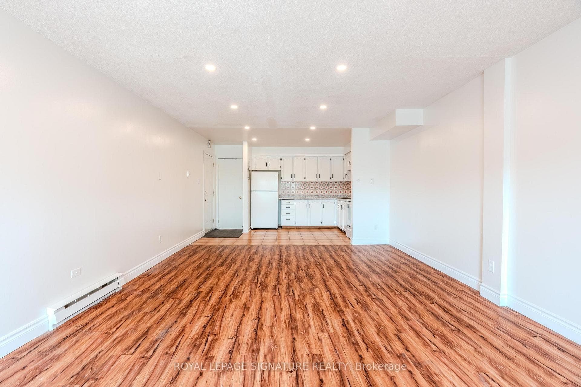 1541 Dundas Street Unit B photo 9