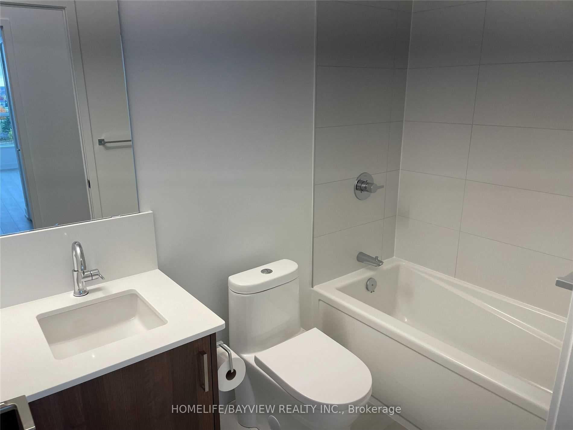 681 Yonge Street Unit 514 photo 6