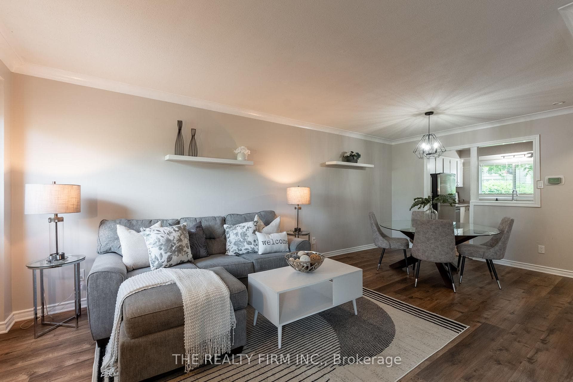 669 Osgoode Drive Unit 4 photo 12