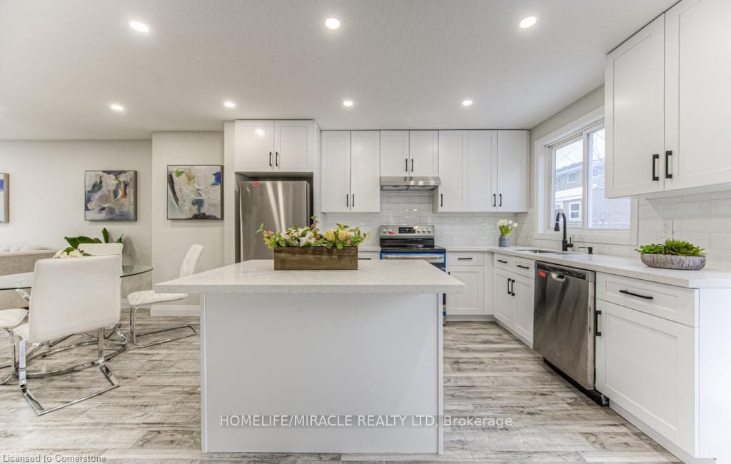 152 Overlea Drive photo 11