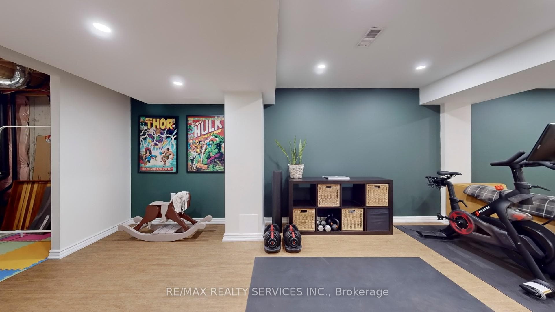 256 Inspire Boulevard photo 31