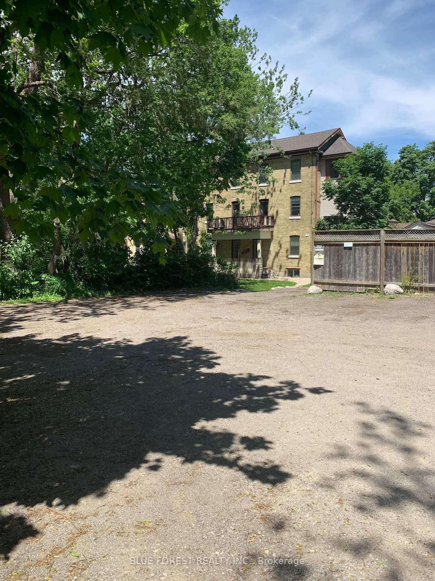 1 Waverley Place Unit 9 photo 14