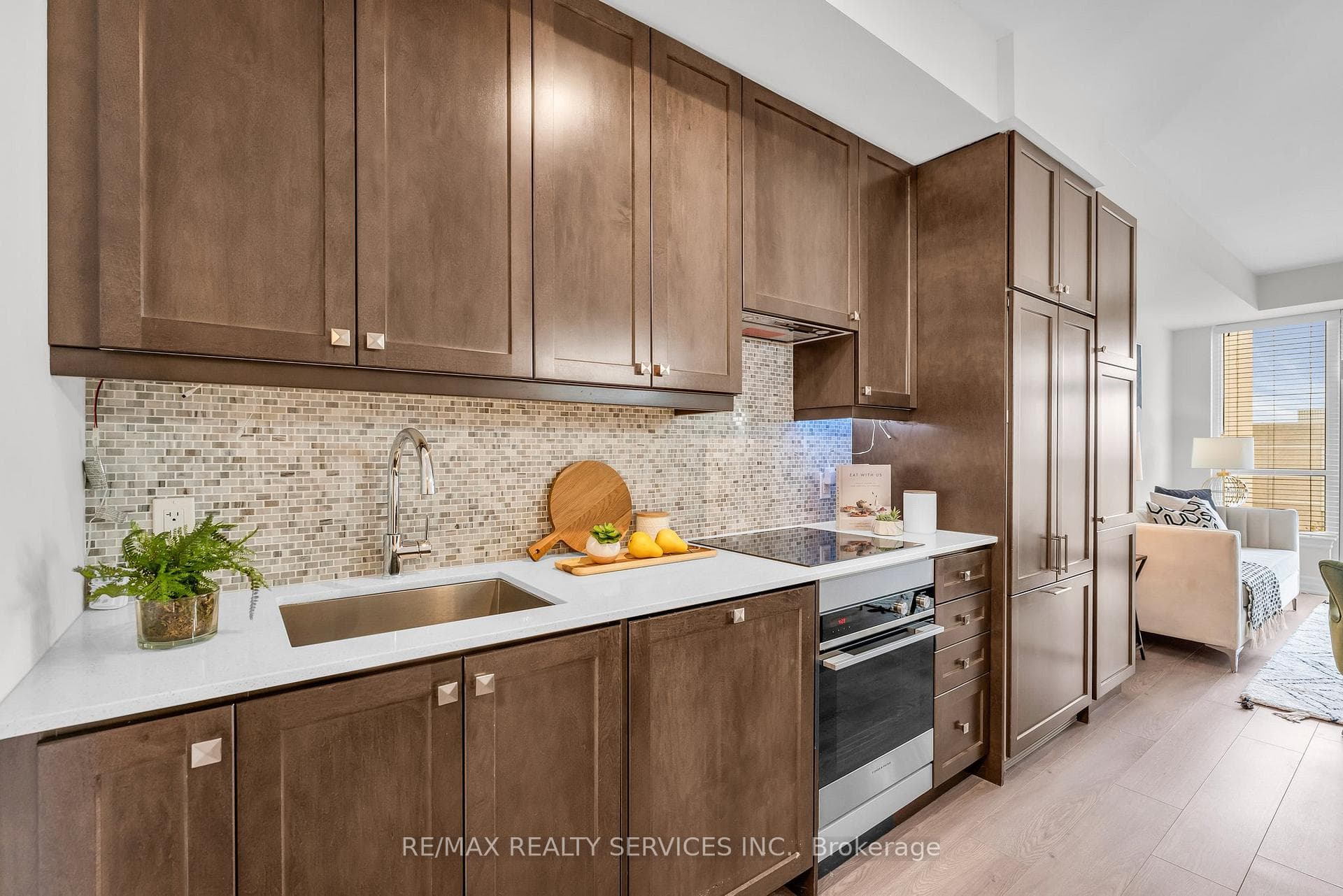 9075 Jane Street Unit 210 photo 14