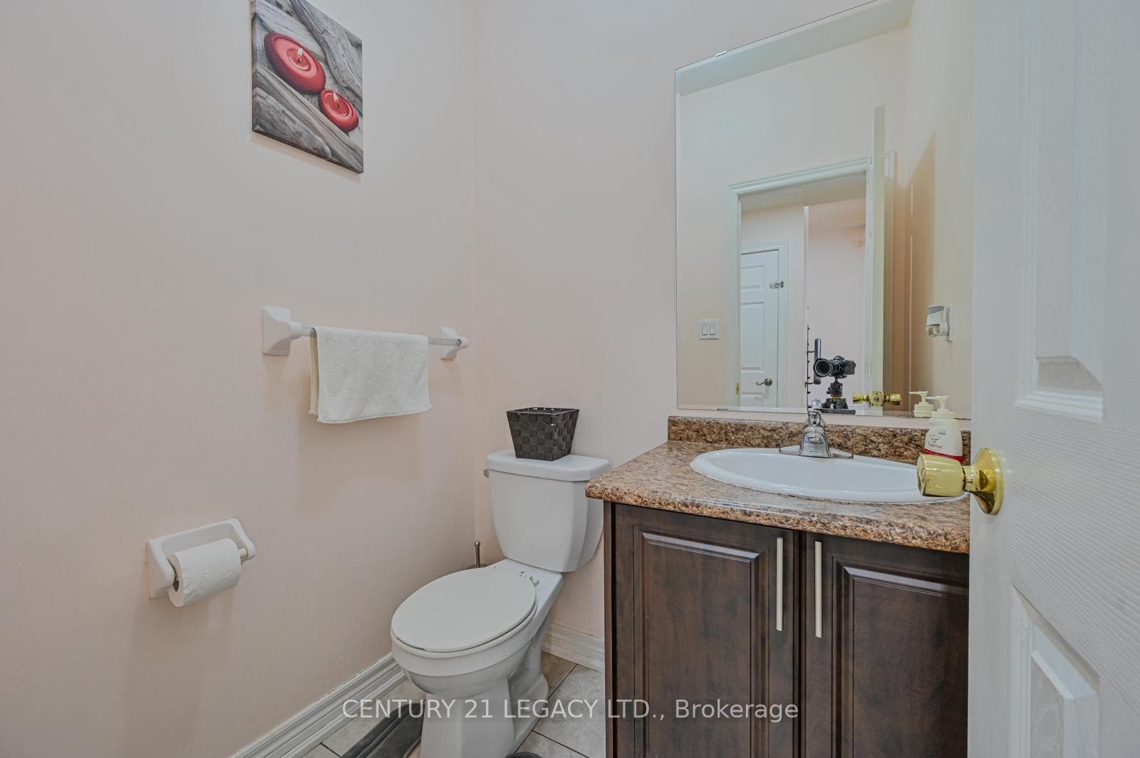 56 Gamson Crescent photo 15
