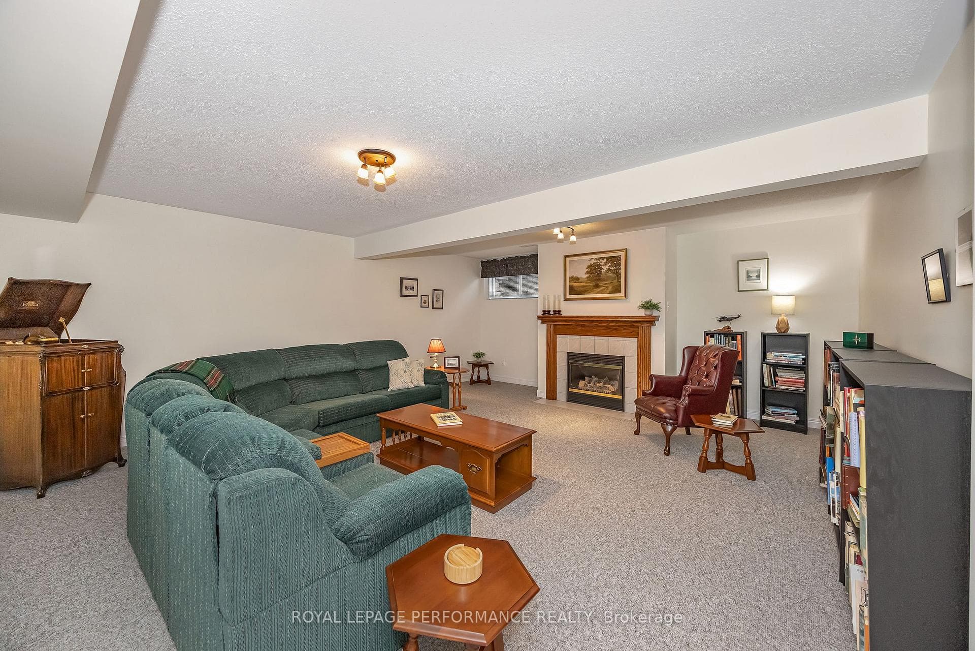 49 Peregrine Crescent photo 24
