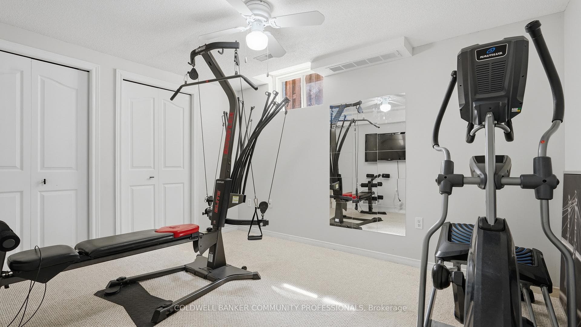 28 Glenhollow Drive photo 35