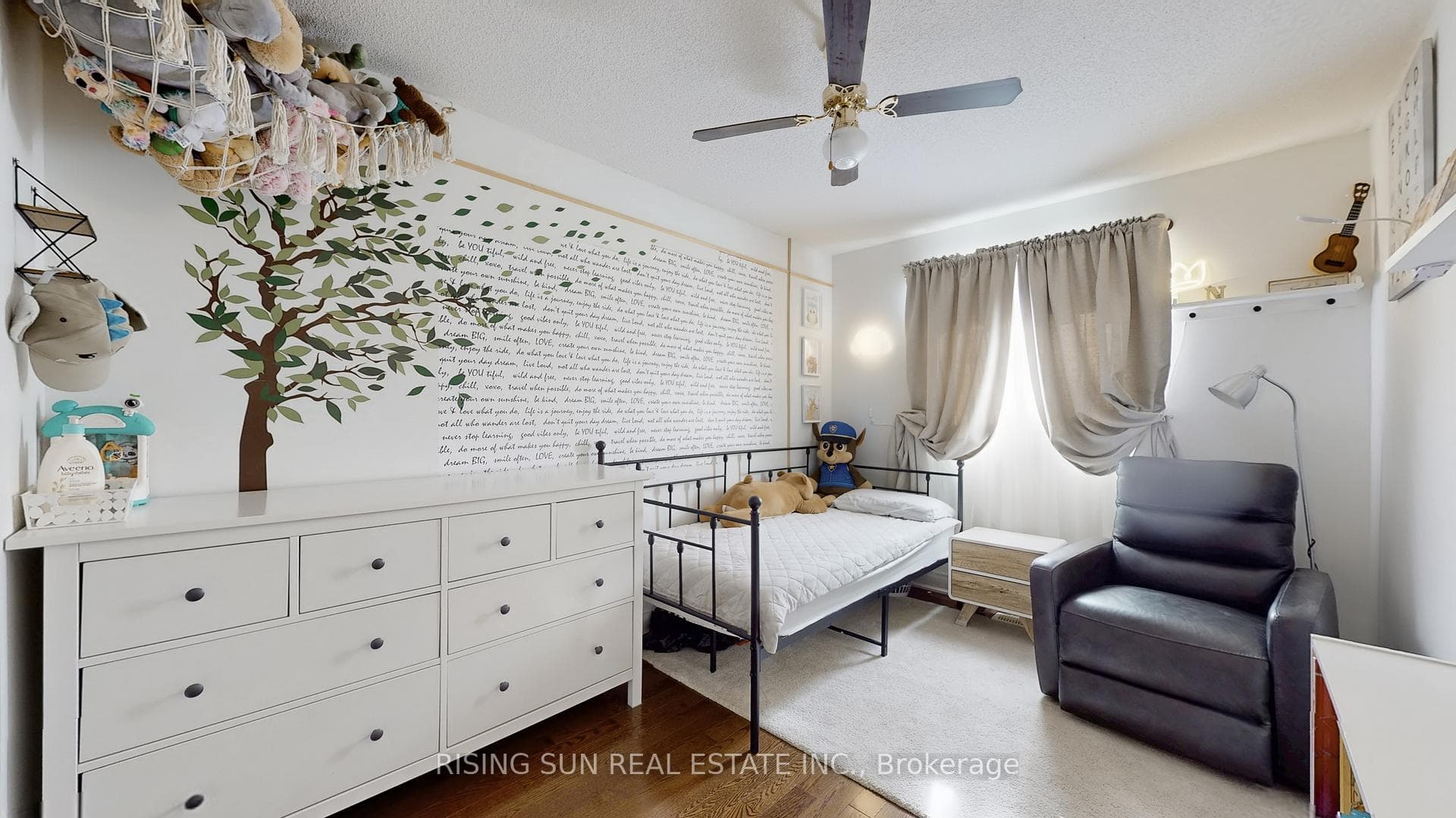 44 Whitehaven Drive photo 17