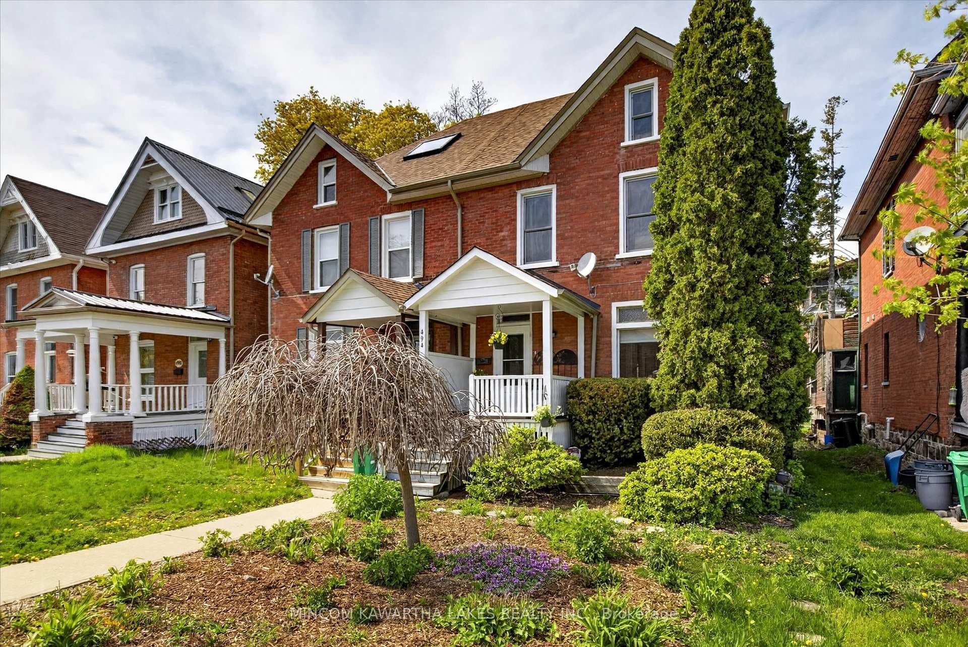 494 Charlotte Street photo 3