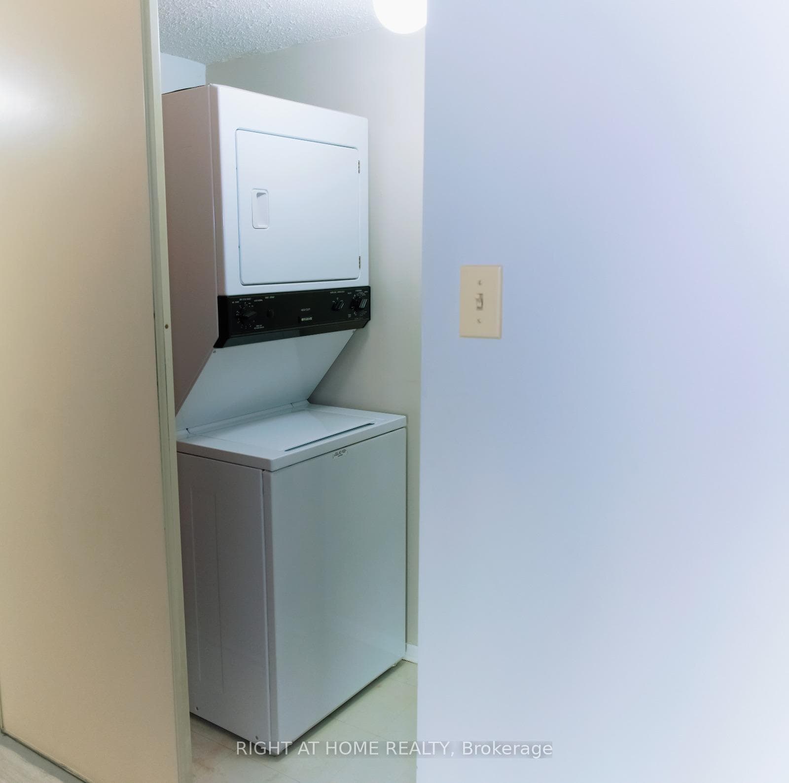 2871 Richmond Road Unit 1516 photo 10