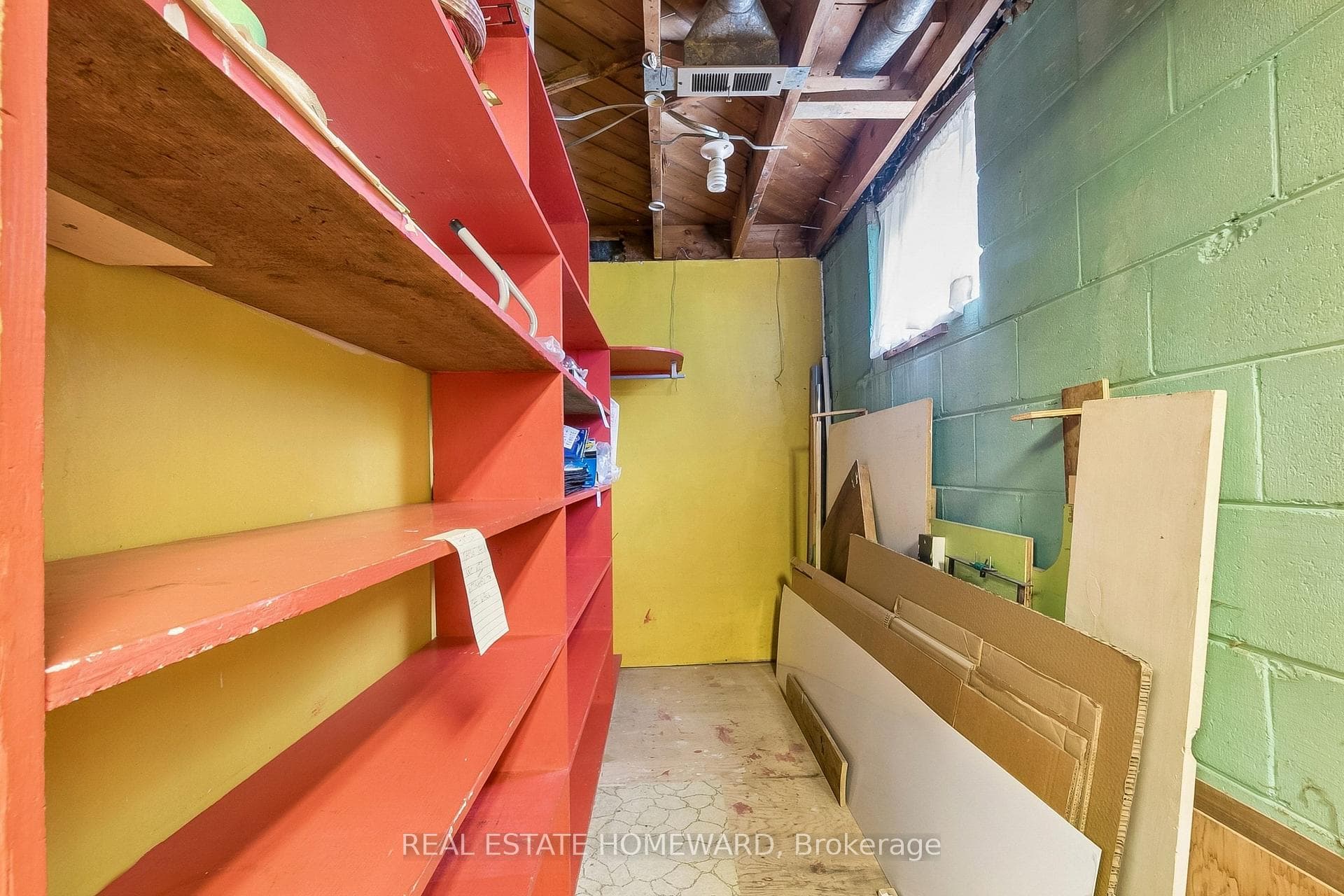 94 Rochman Boulevard photo 32