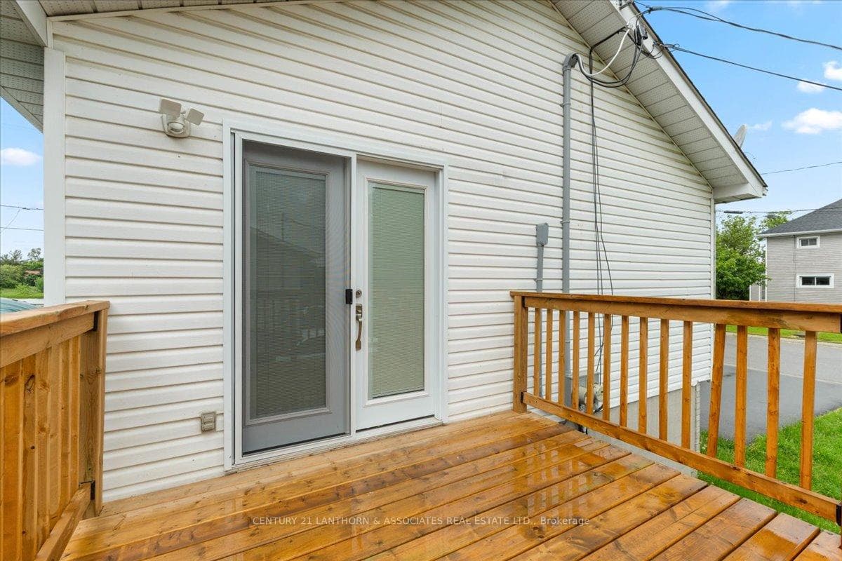Upper Unit
