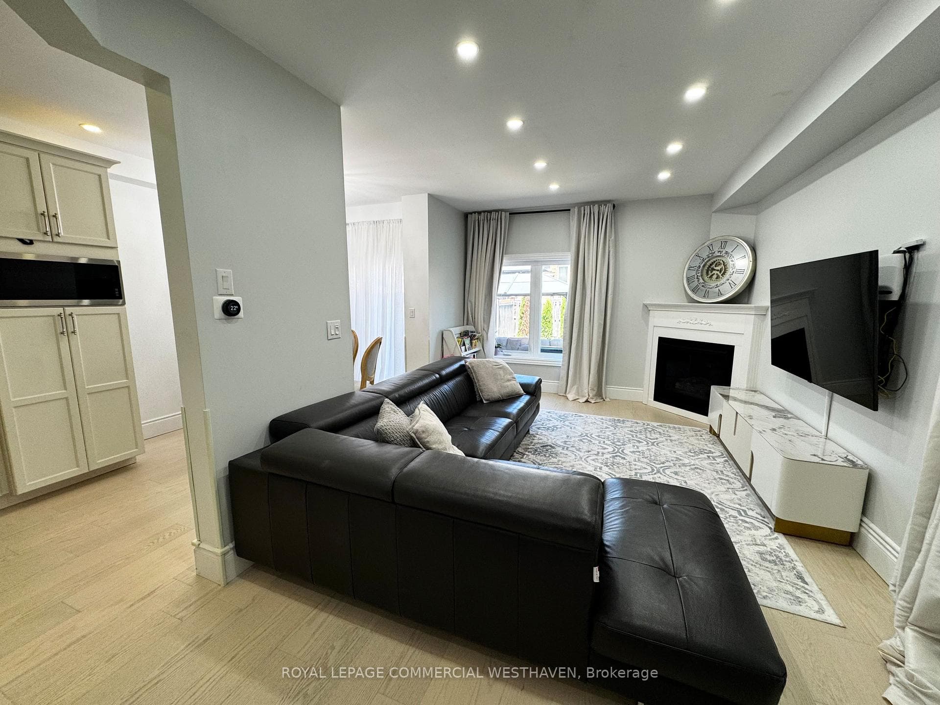 38 Warbler Avenue photo 3
