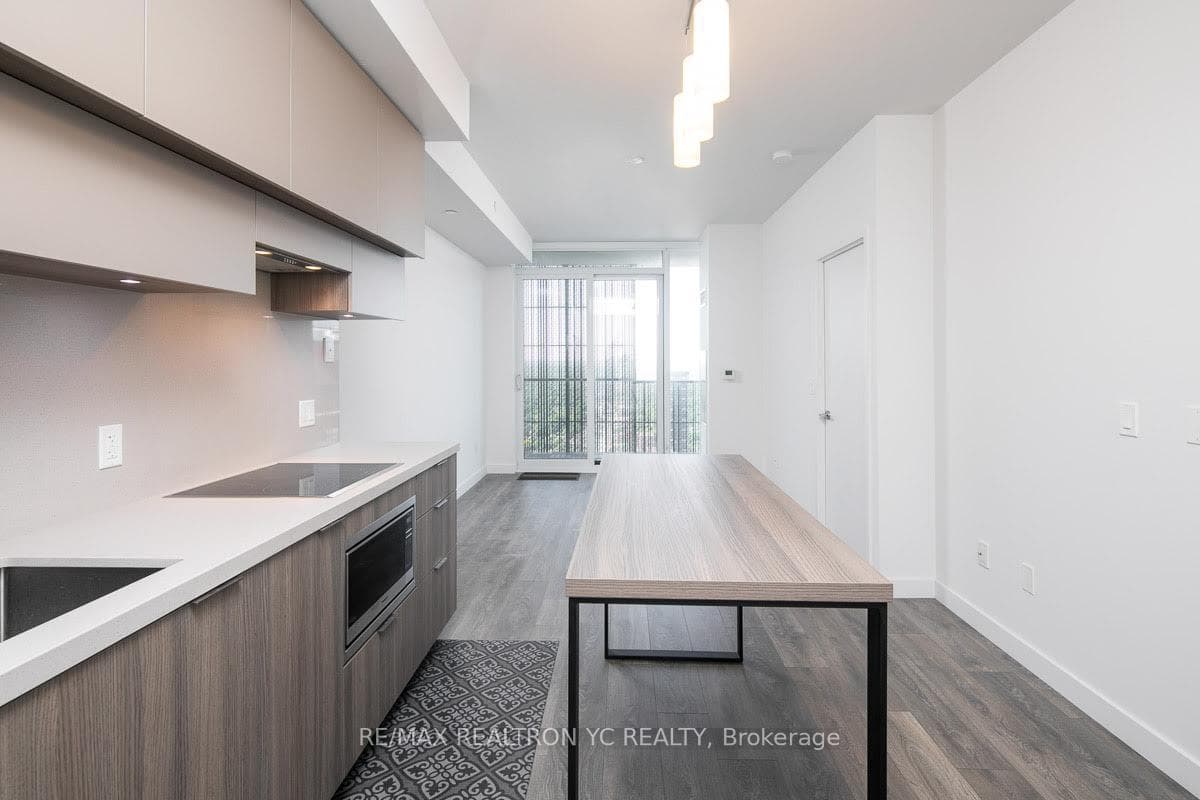 8 Eglinton Avenue Unit 3307 photo 6