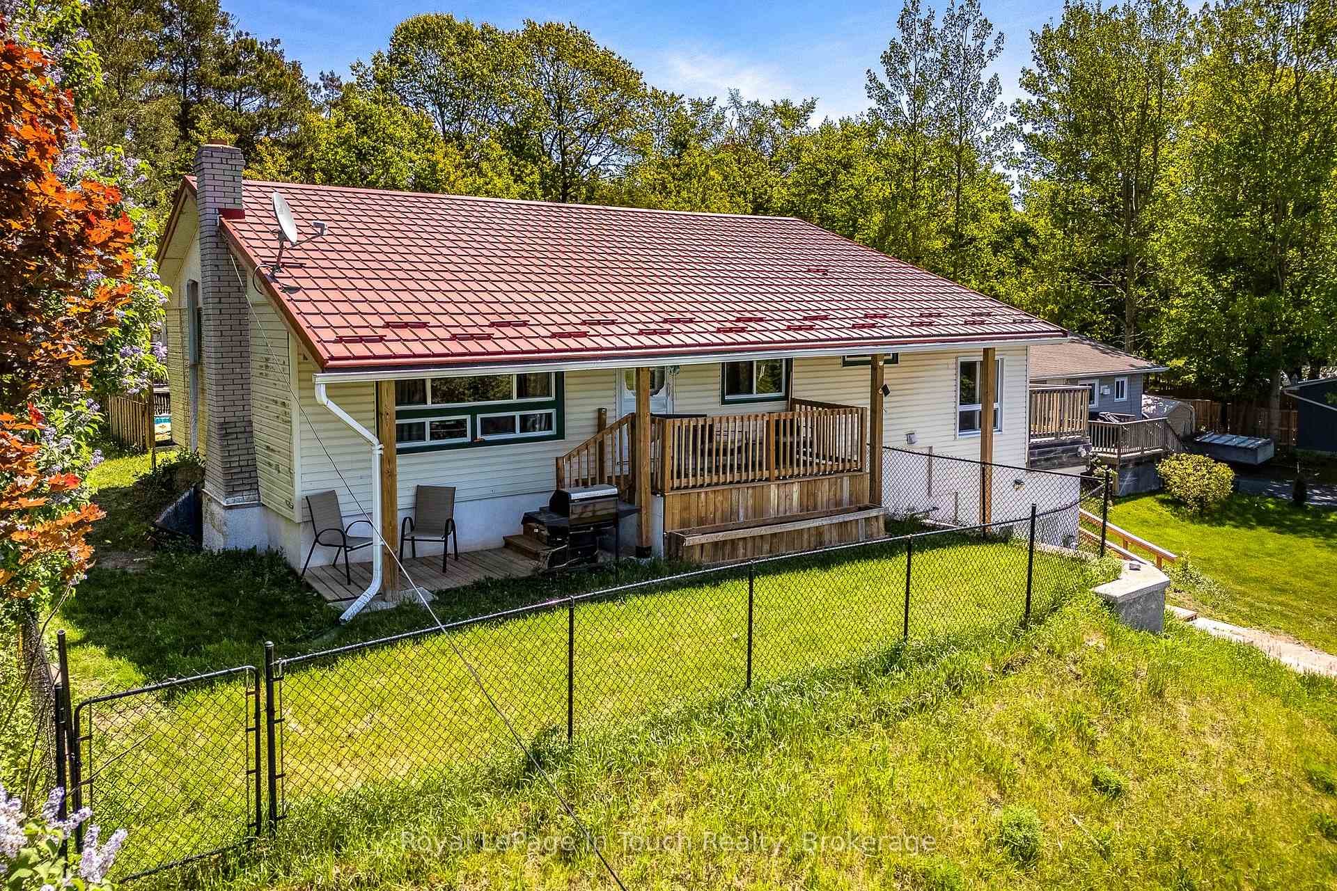 477 Murray Road photo 2