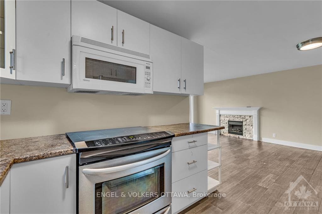 6036 PERTH Street photo 9