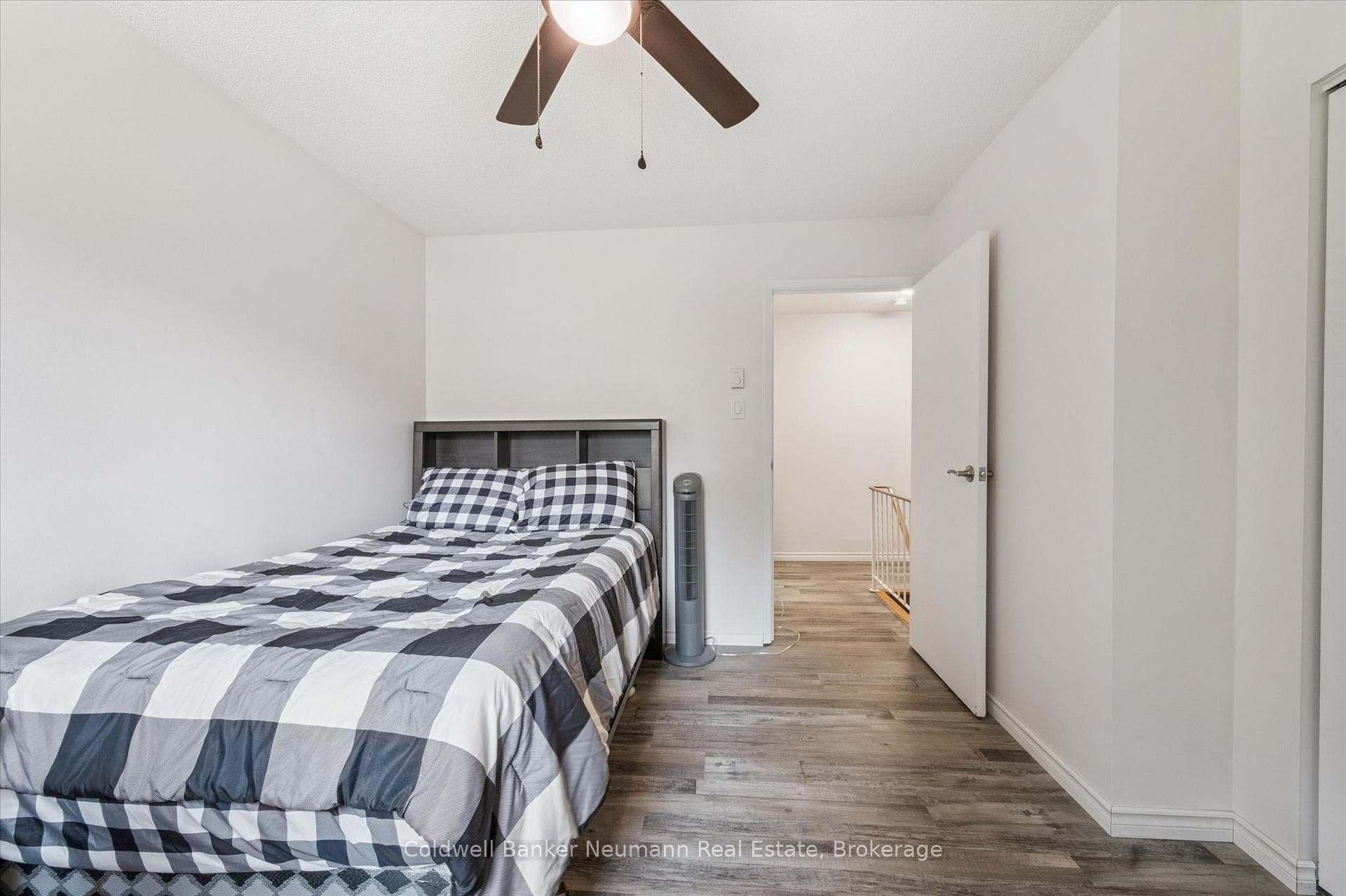 453 Albert Street Unit 14 photo 17