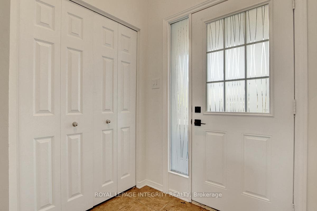 302 Brigitta Street photo 2