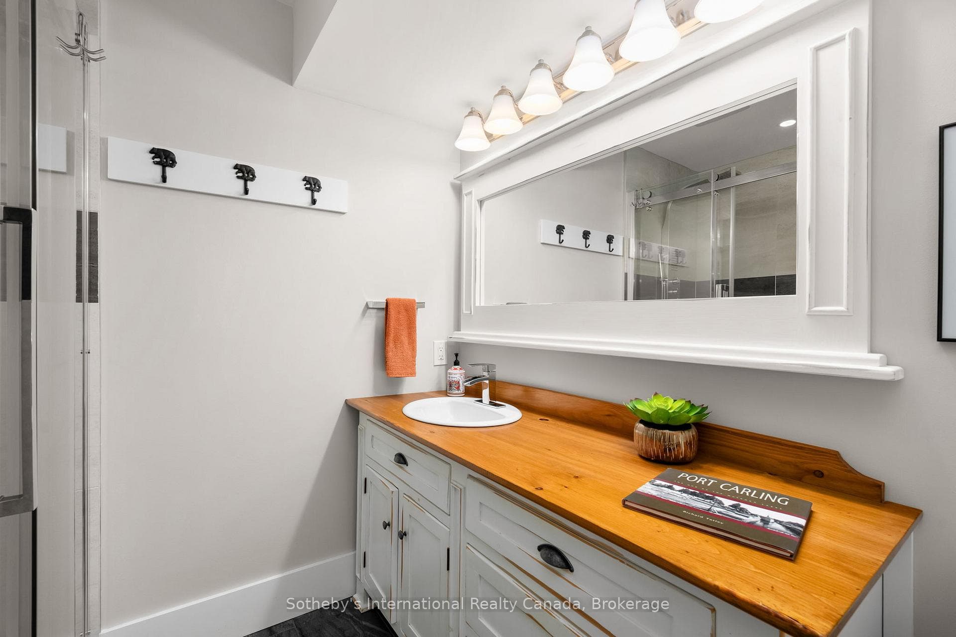 Shared Lower Level Full Bath