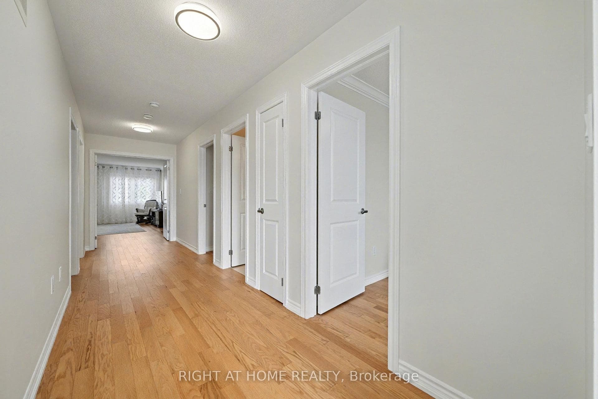 1016 Wickham Road photo 19