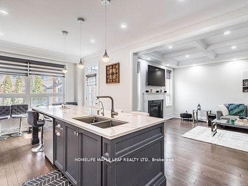 47 Hawke Crescent photo 19