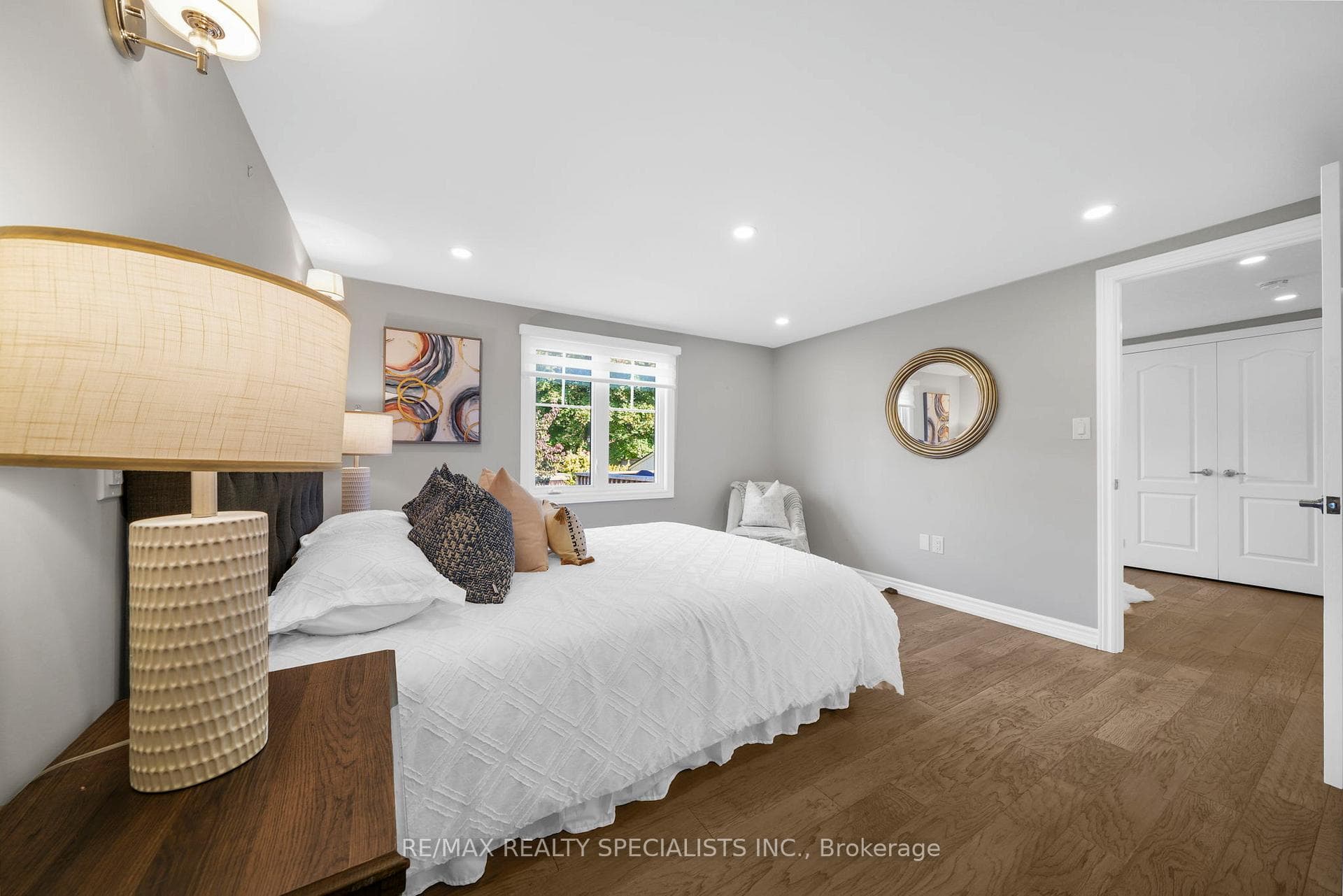 46 Elizabeth Street photo 22