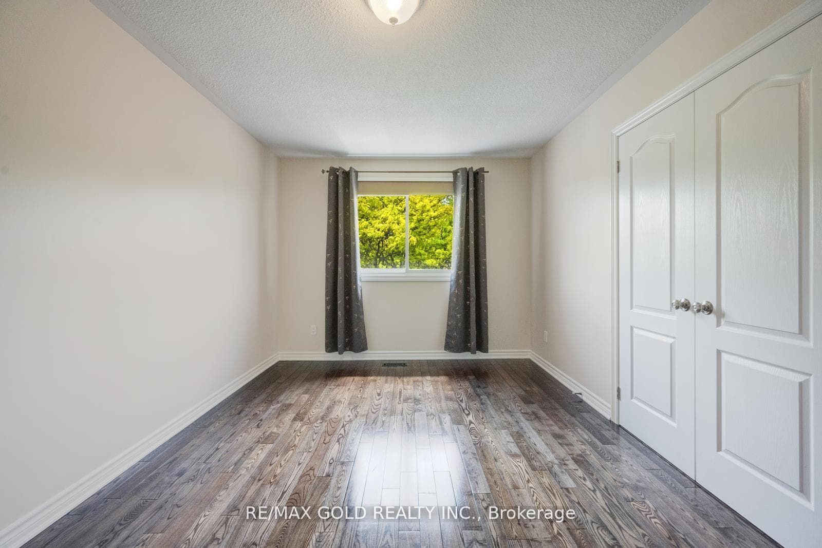 6258 Atherly Crescent photo 17