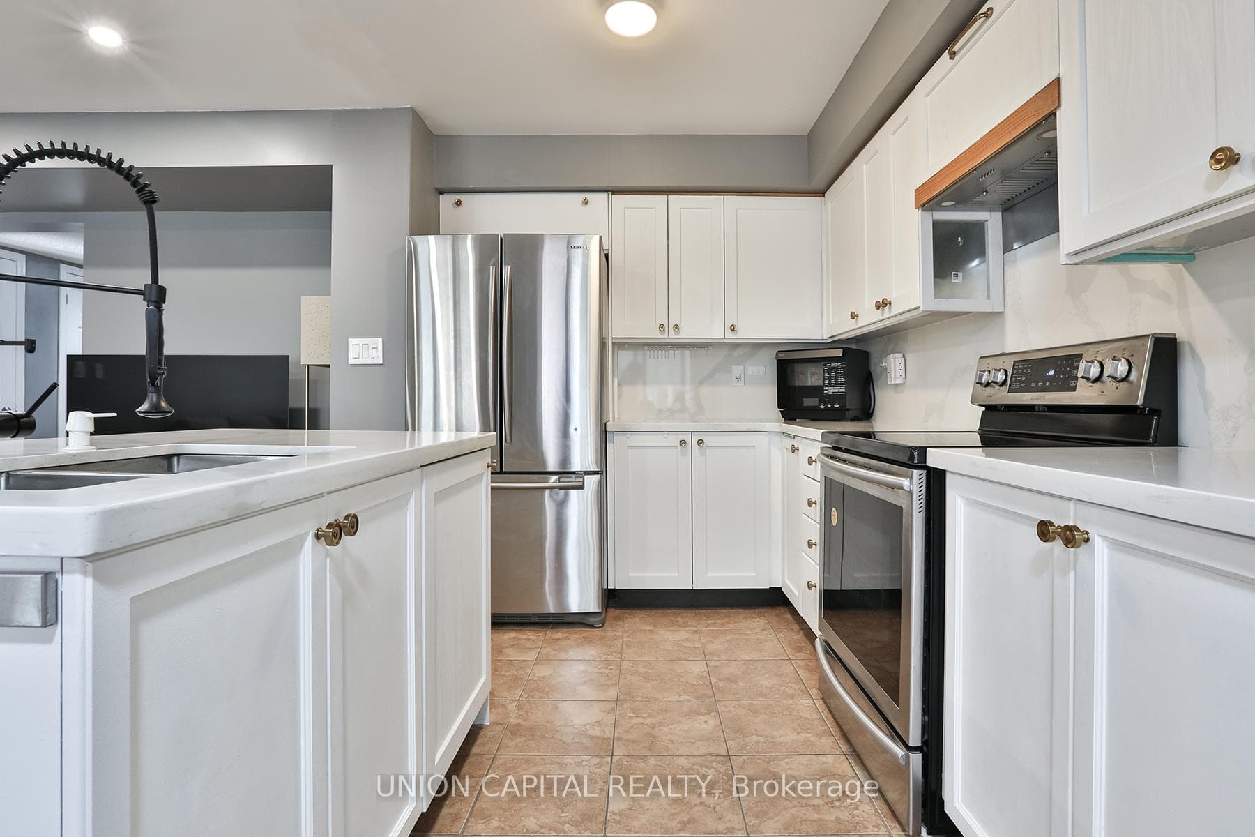 2169 Bur Oak Avenue photo 12