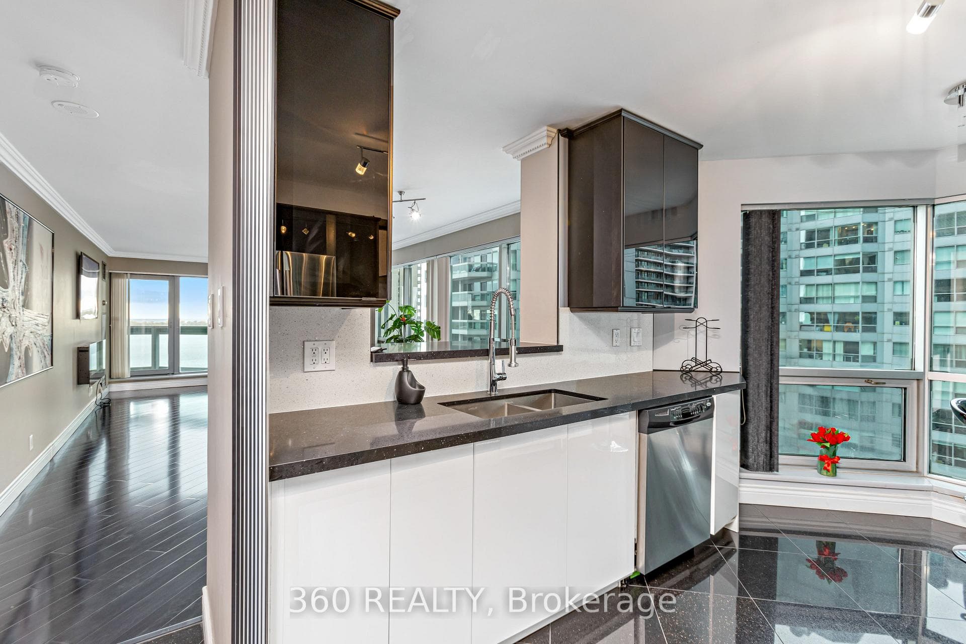 Designer kitchen with pass through