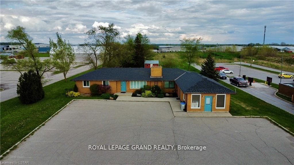 28636 Centre Road photo 3