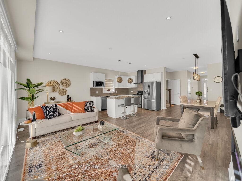 217 Sedgewood Street photo 6