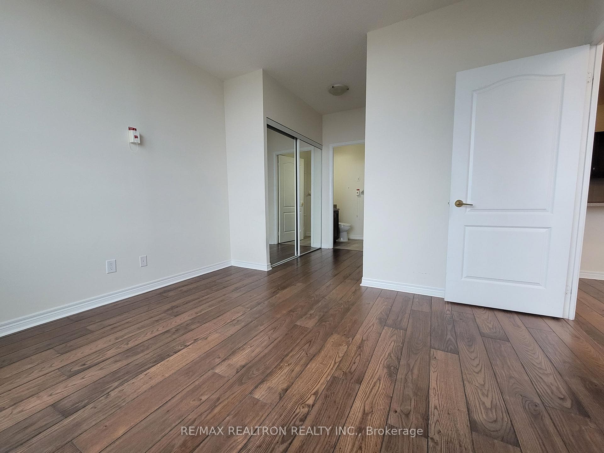 2020 McNicoll Avenue Unit PH27 photo 8
