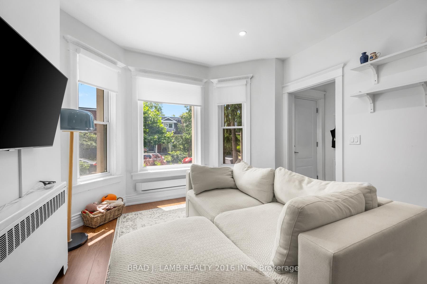 56 Wright Avenue Unit 1 photo 8