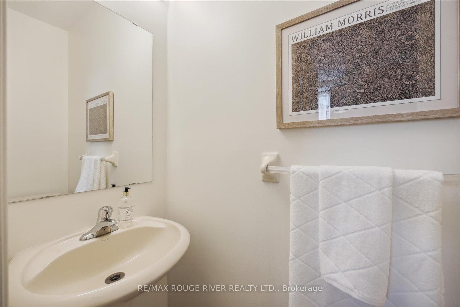 6 Waldron Court photo 32